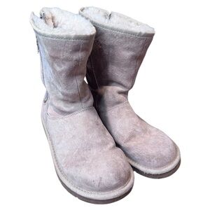 UGG Women's Soft tan Winter Boots zip up shearling